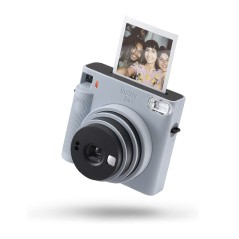 Fujifilm Instax Square SQ1 camera