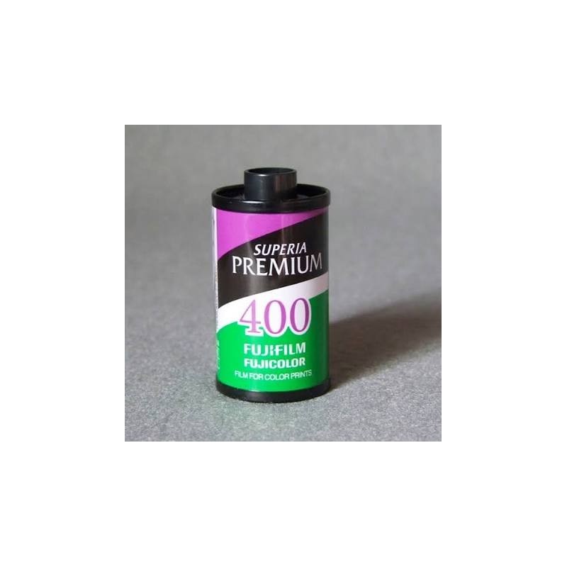 Fujifilm Superia Premium 400 35mm 27 exp (vencida)