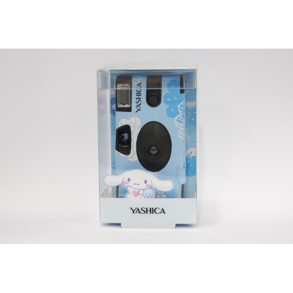 YASHICA x Sanrio - Cámara Desechable "Cinnamoroll Fluffy World" (Edición Limitada)